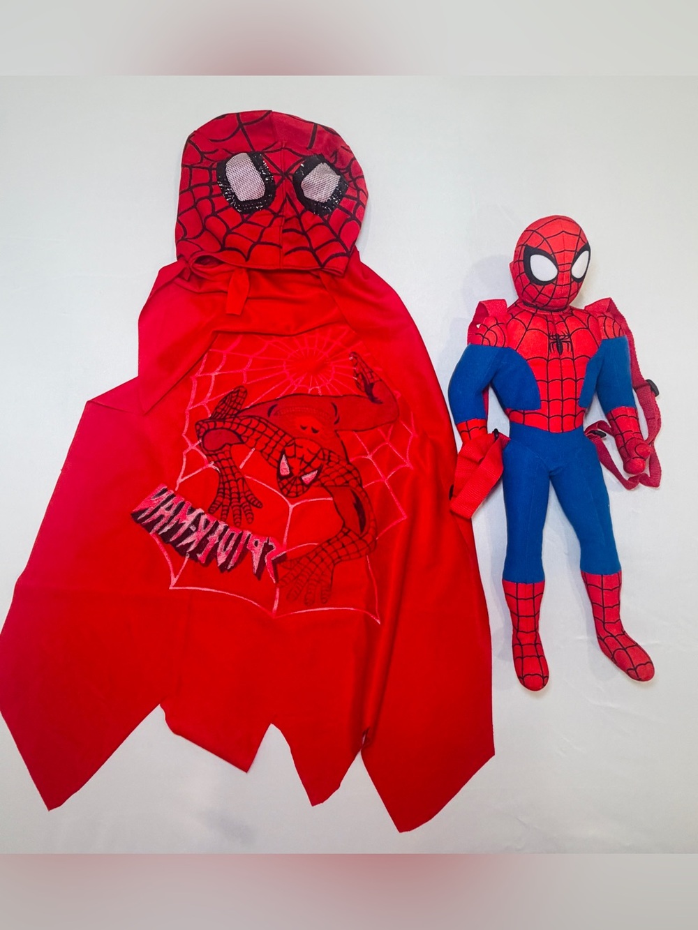 Marvel Spider-Man hooded cape & stuffie backpack